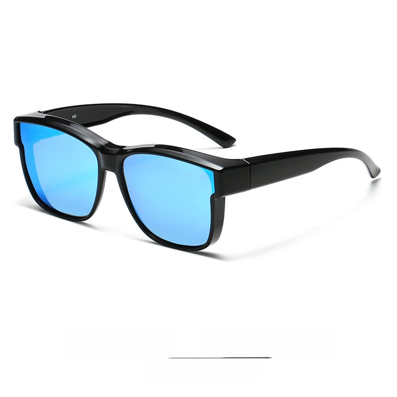 Polarized myopia lenses