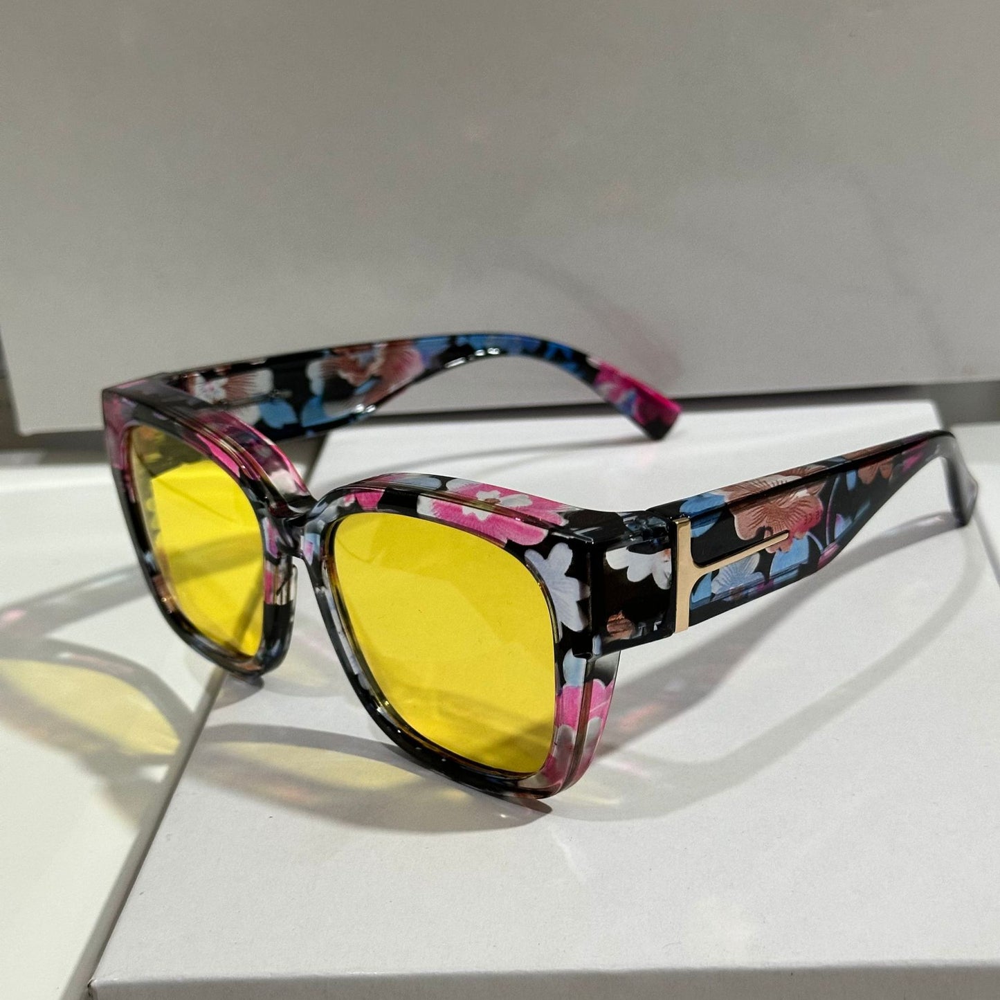 Polarized Sunglasses with UV Protection