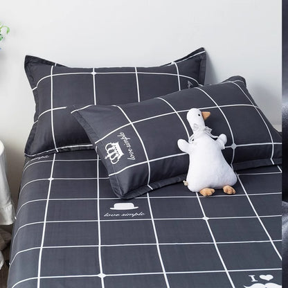 Polyester Bed Sheet Set with Pillowcase and Quilt Cover