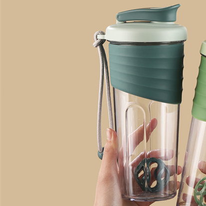 Portable 700ml Leak-proof Shaker Cup