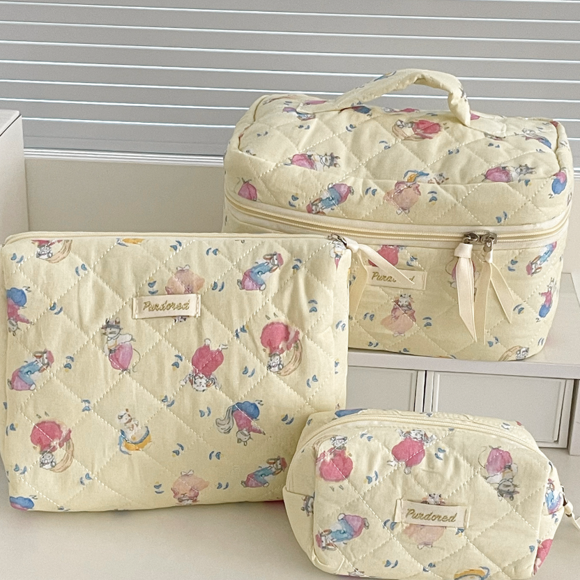 Portable and soft makeup bag