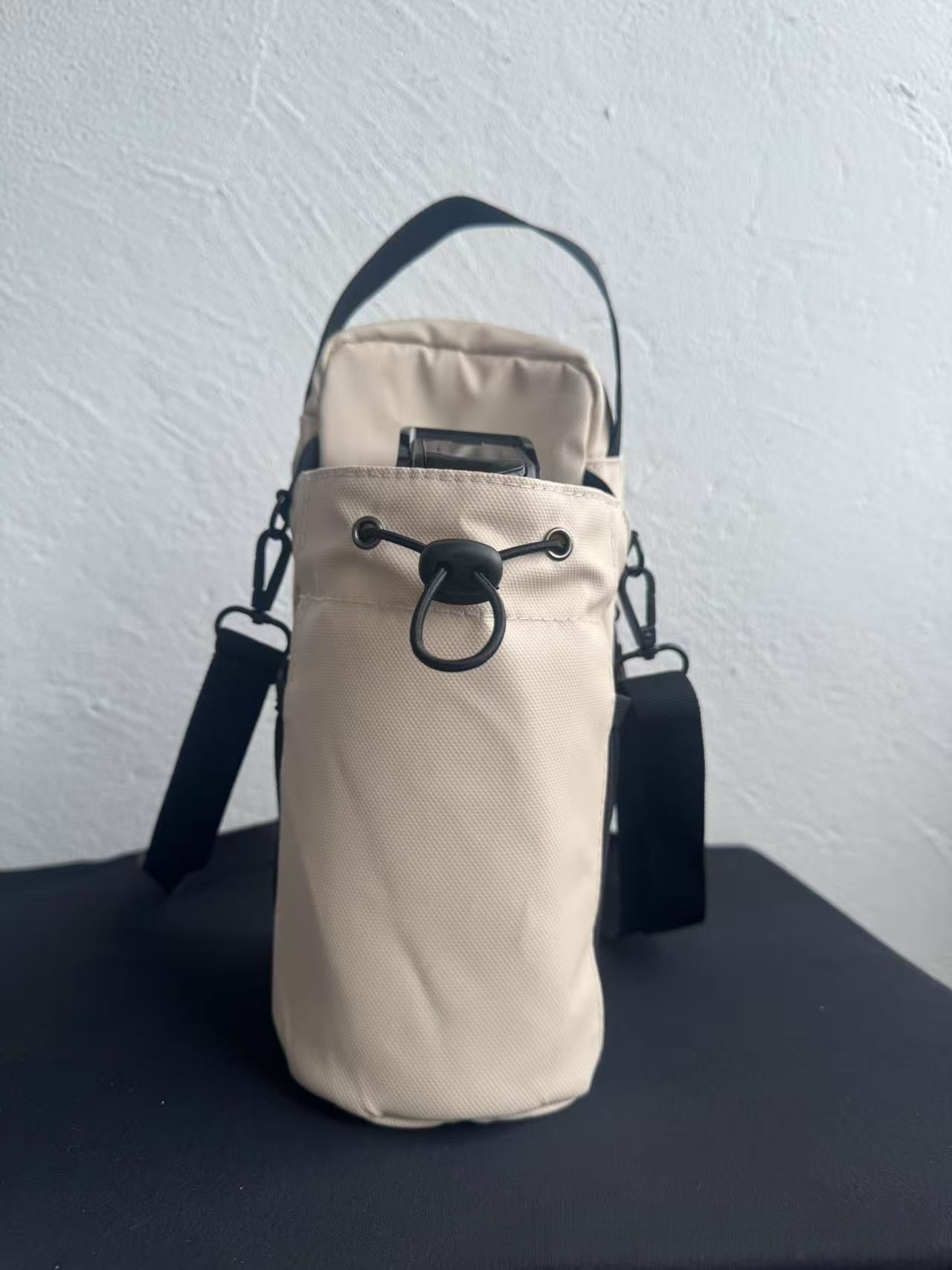 Portable crossbody bag for fitness