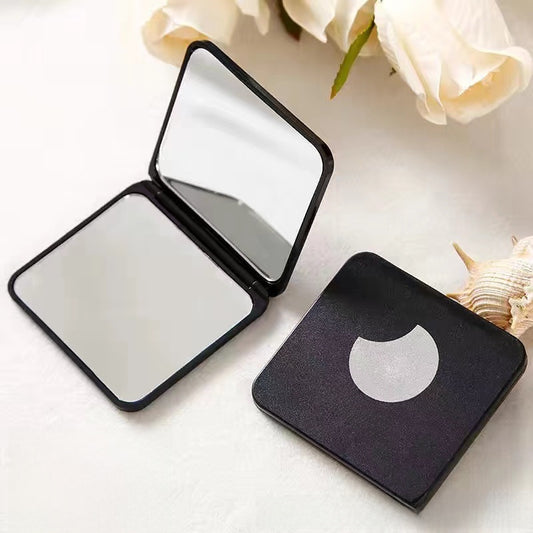 Portable cute folding makeup mirror