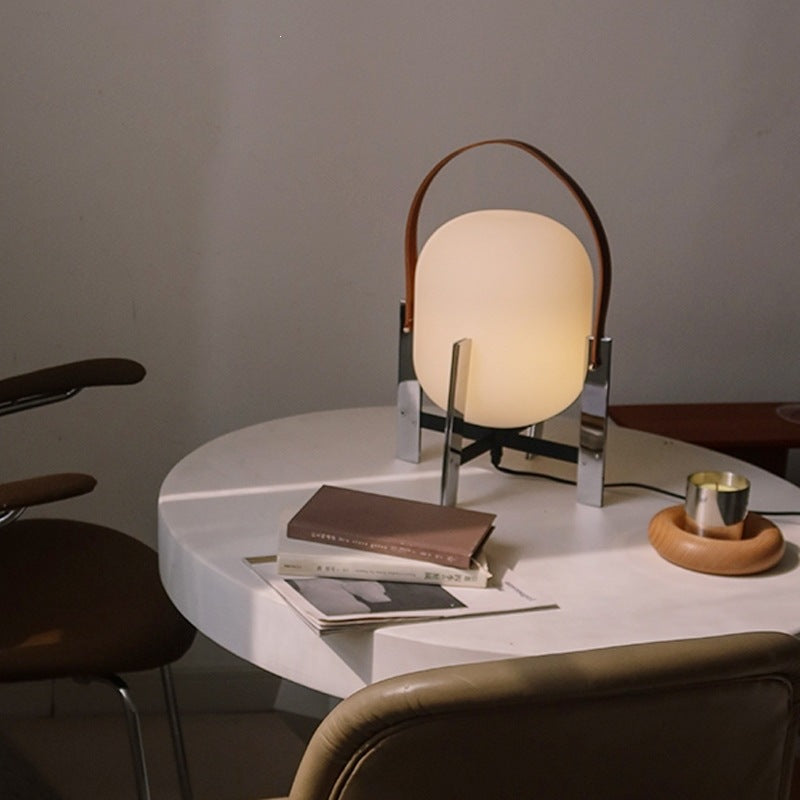 Portable desk lamp