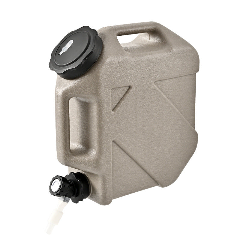 Portable hand-held water bucket