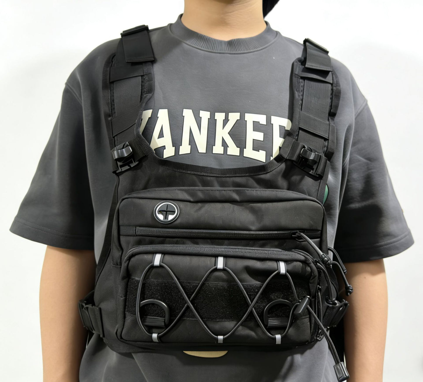 Portable hiking bag