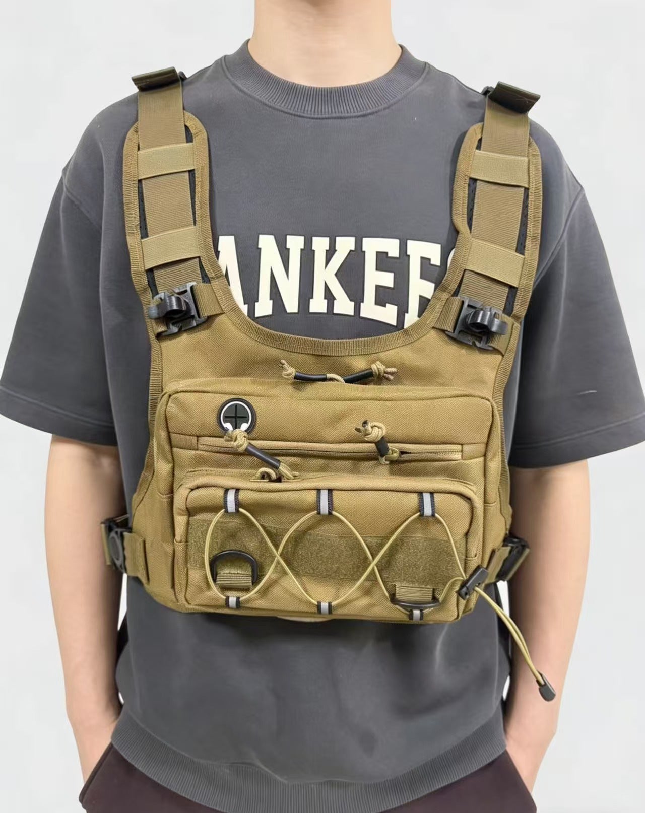 Portable hiking bag