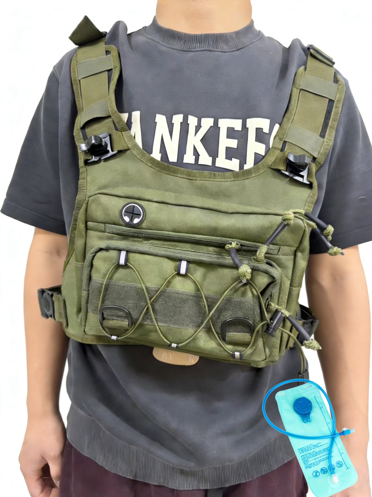 Portable hiking bag