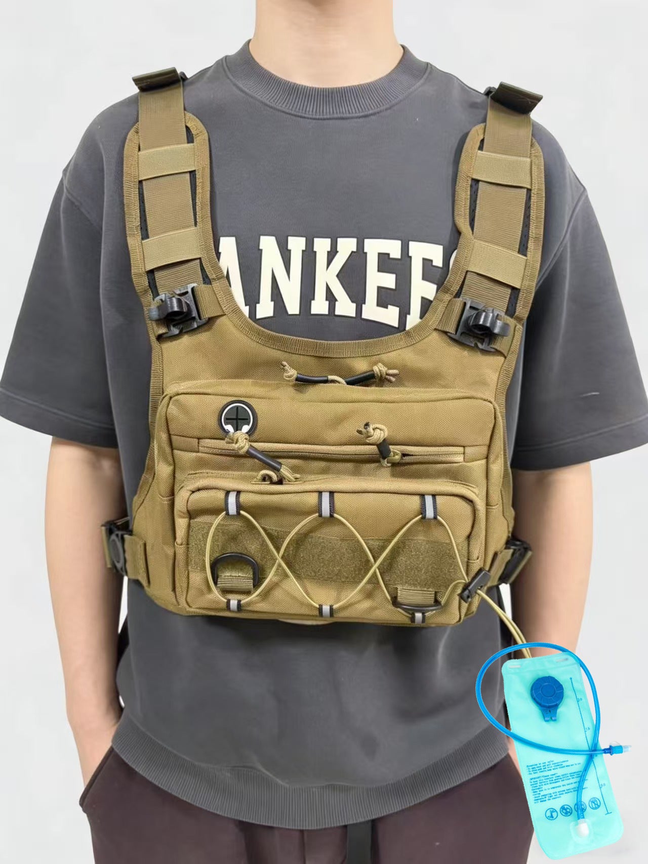 Portable hiking bag