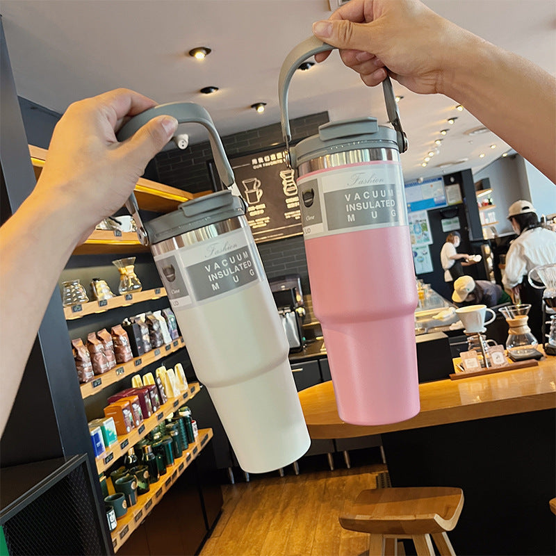 Portable ice cup for outdoor use