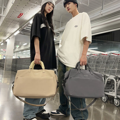 Portable lightweight and large-capacity luggage bag