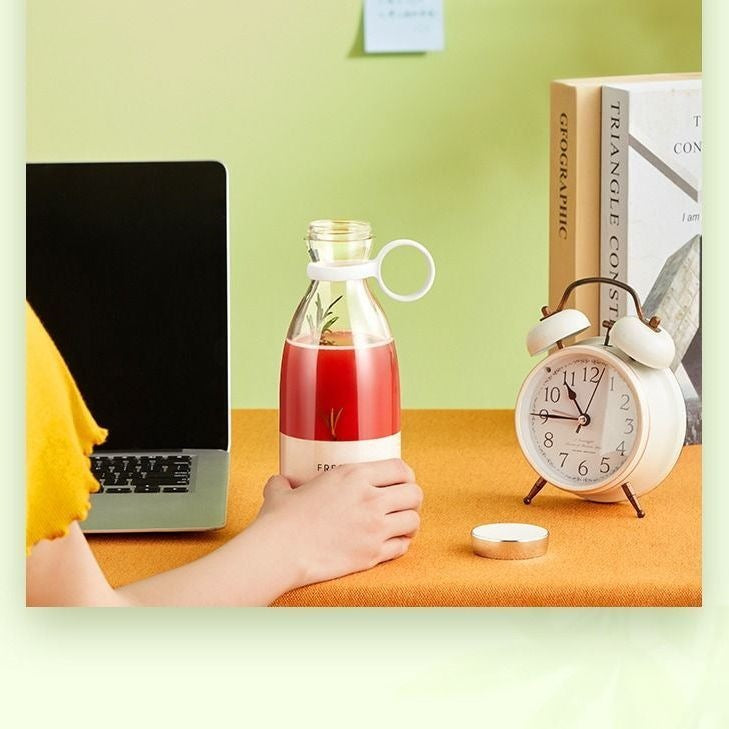 Portable Magnetic Charging Juicer Cup