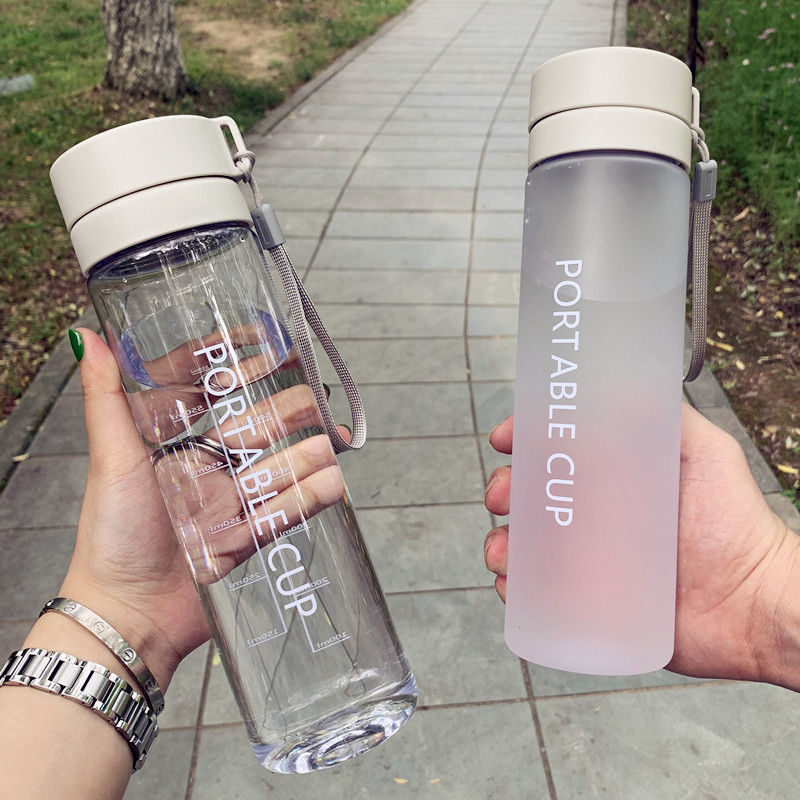 Portable Plastic Water Cup with Shockproof Design