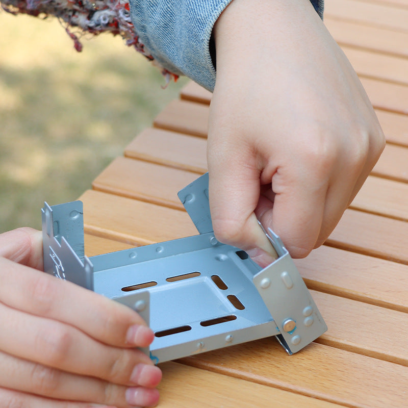 Portable solid alcohol stove