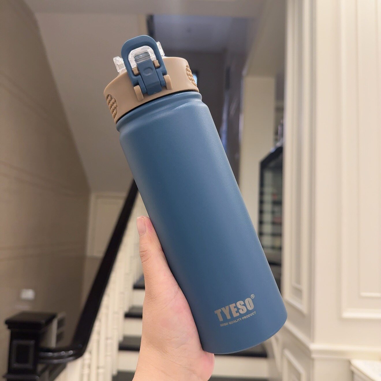 Portable Tritan Sports Water Bottle with Straw and Handle
