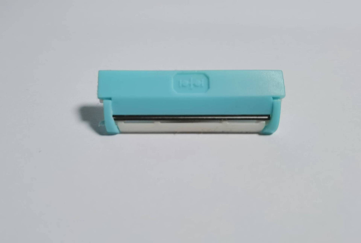 Portable Women's Shaver with Soap and Travel Case