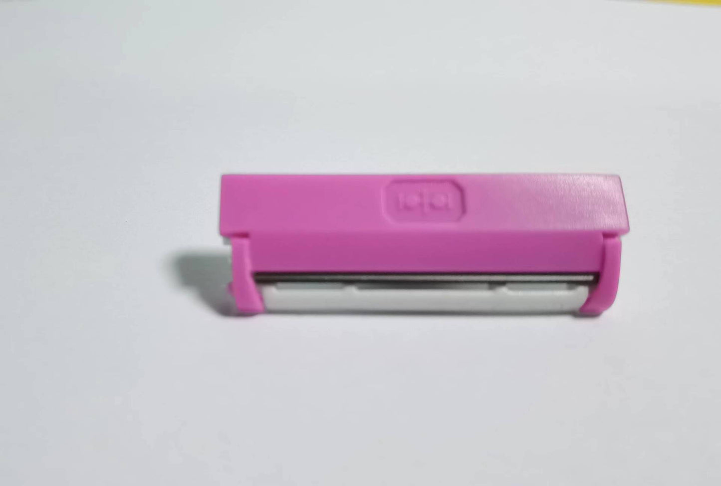 Portable Women's Shaver with Soap and Travel Case