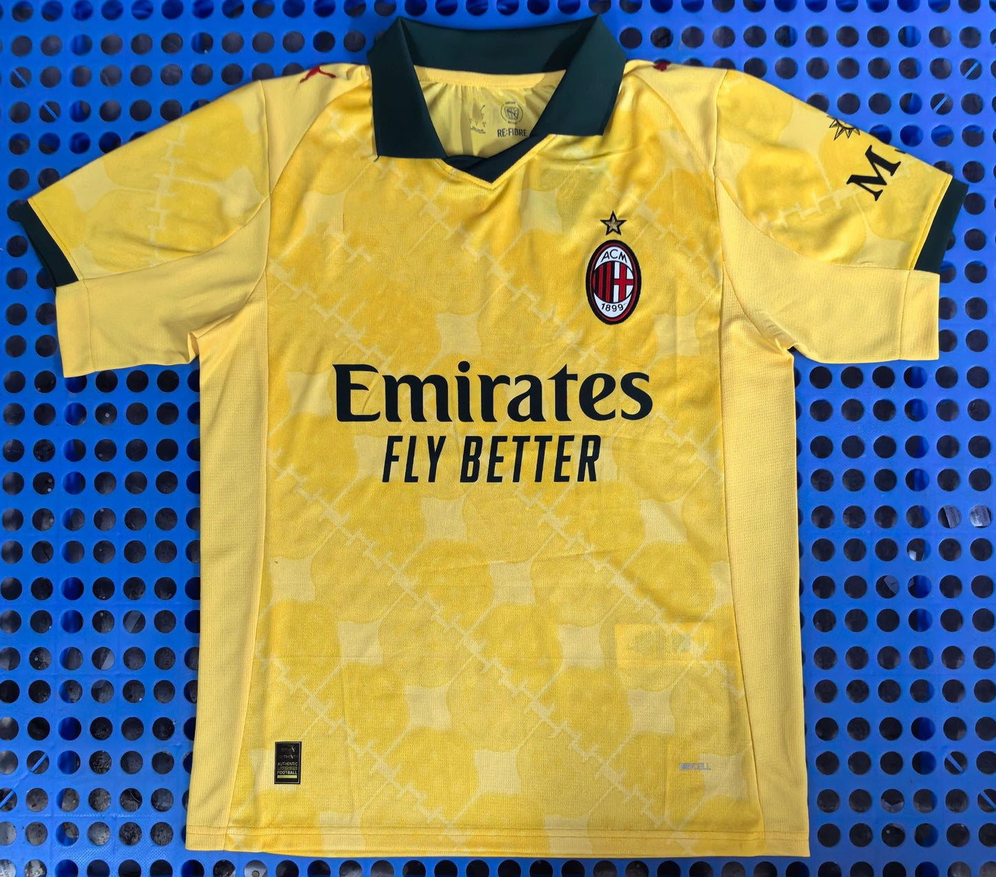 Printed soccer short-sleeved shirt