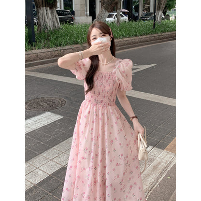 Puff-sleeve dress