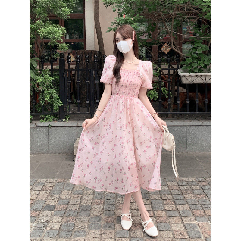 Puff-sleeve dress
