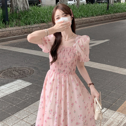 Puff-sleeve dress