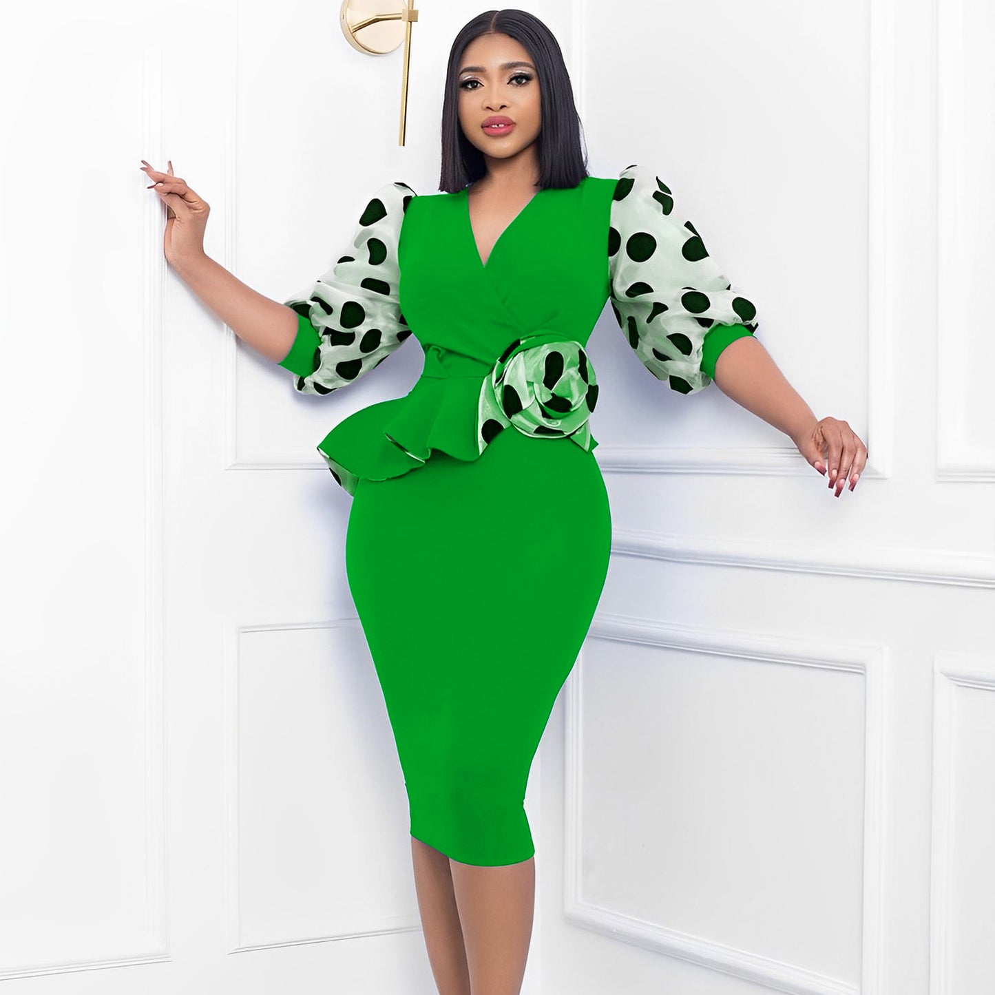 Puffed-sleeve dress