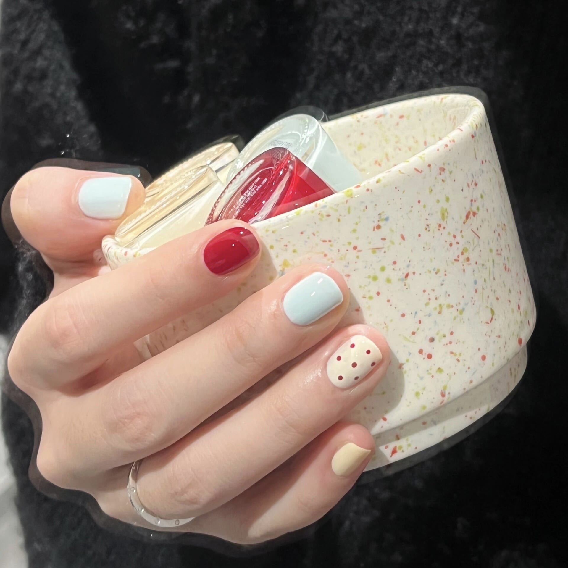 Purely for whitening nail patches