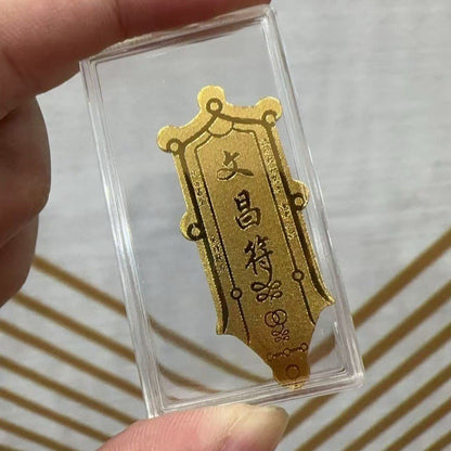 Put gold stickers on the mobile phone