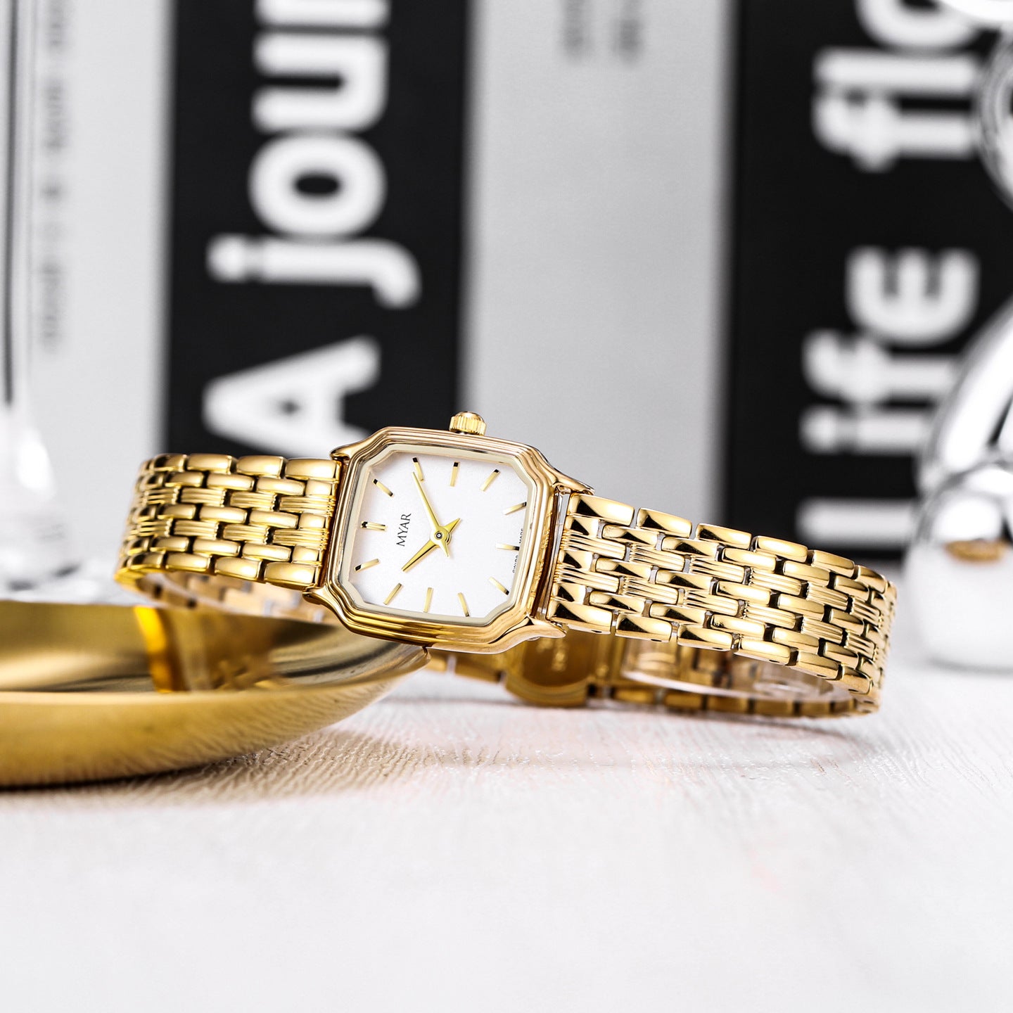 Quartz Fashion Watch