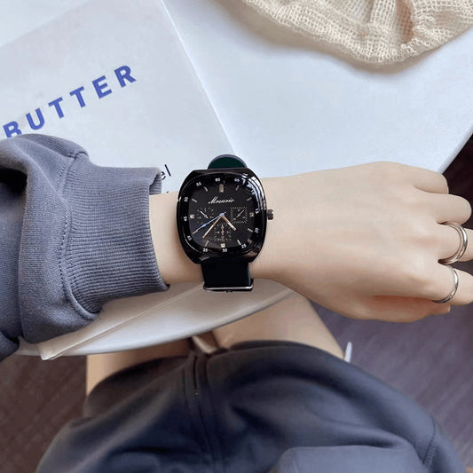 quartz wristwatch
