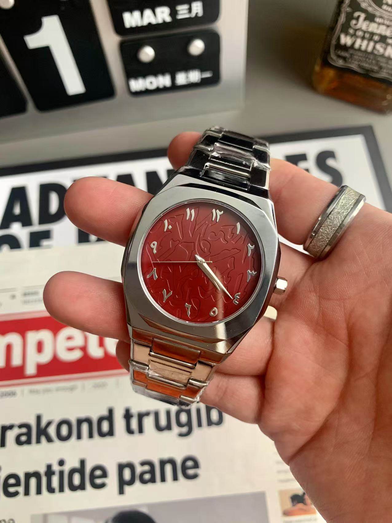 Quartz Wristwatch
