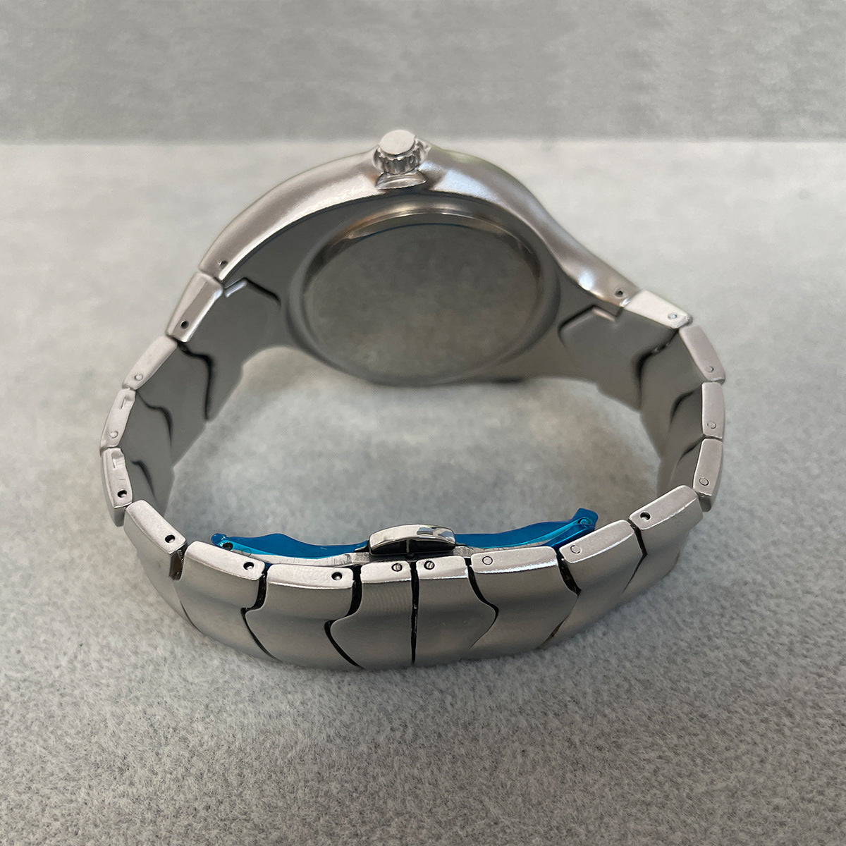 quartz wristwatch