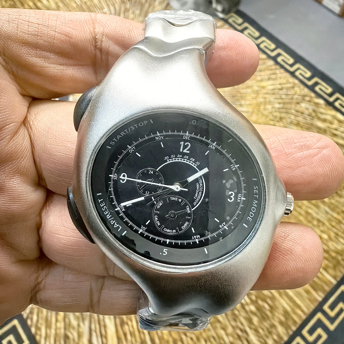 quartz wristwatch