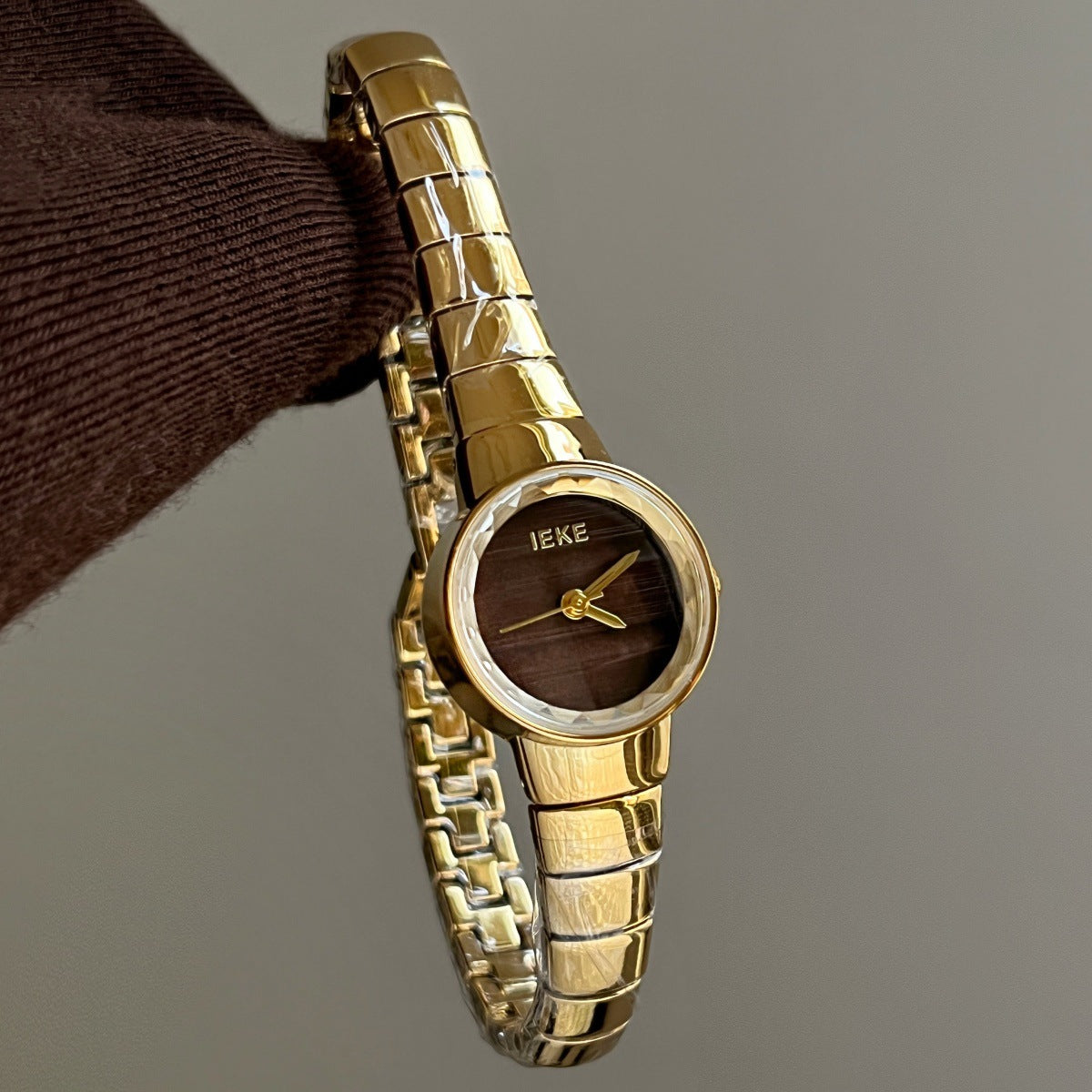 Quartz Wristwatch