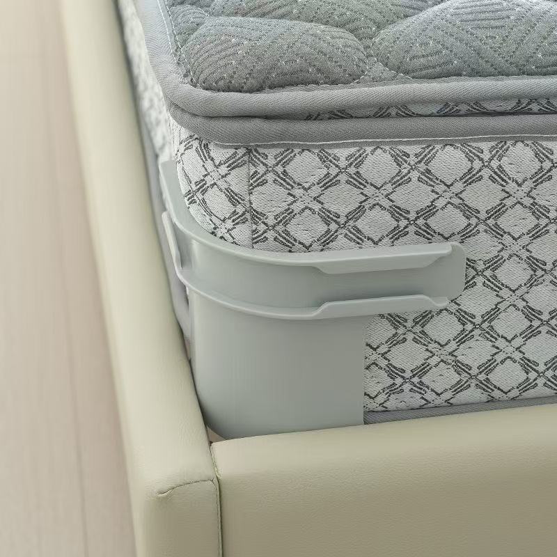 Quilt Bed Sheets Holder