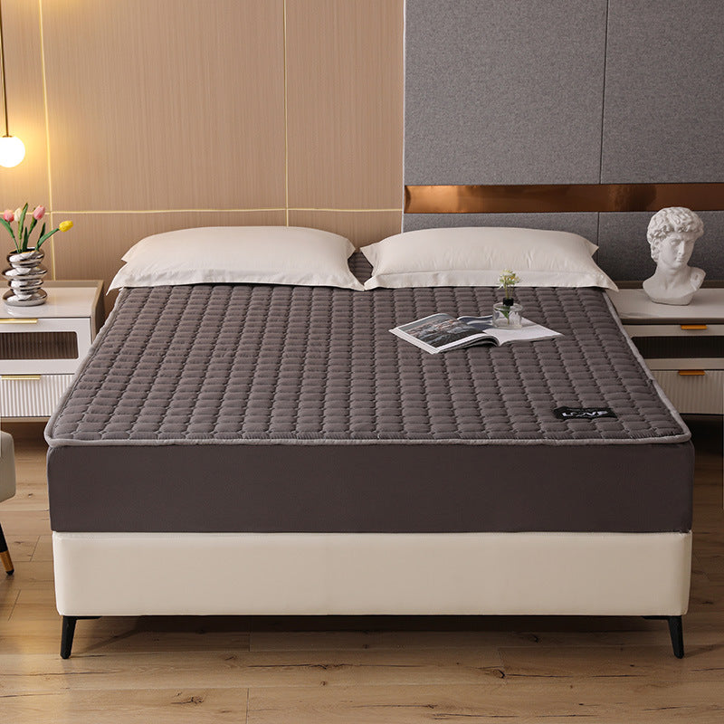 Quilted bed cover