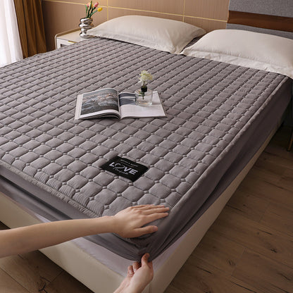 Quilted bed cover