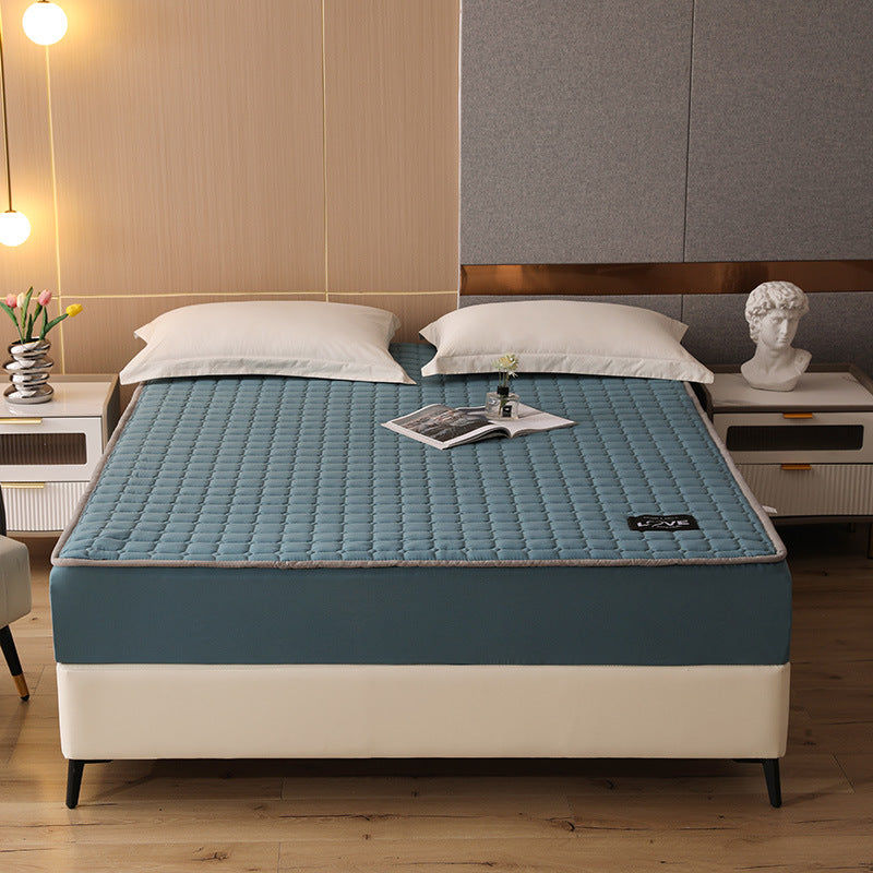 Quilted bed cover
