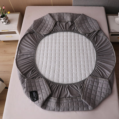 Quilted bed cover