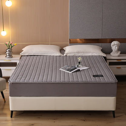 Quilted bed cover