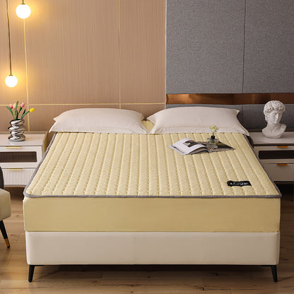 Quilted bed cover