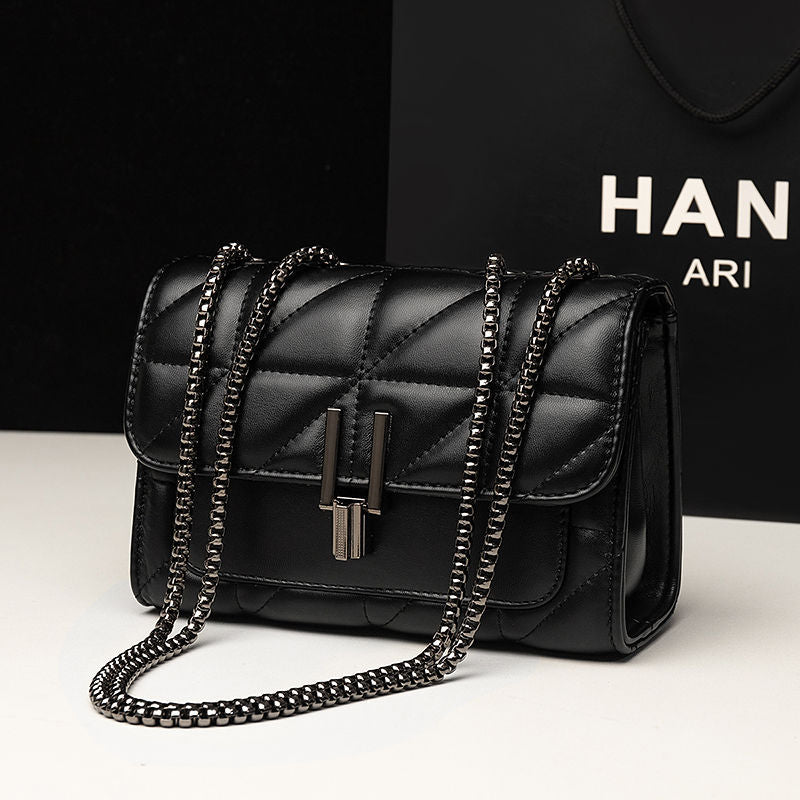 Quilted Chain Shoulder Bag