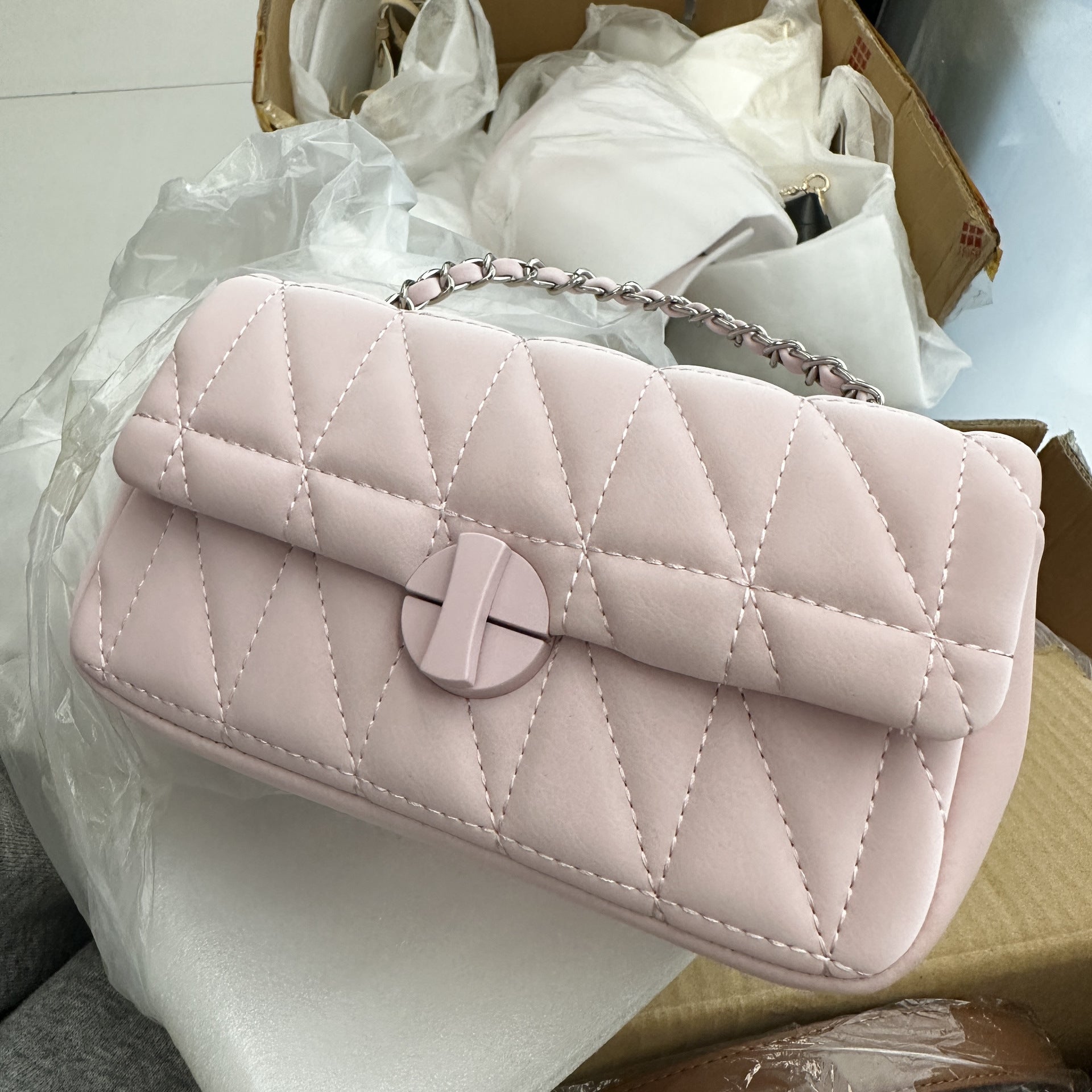 Quilted Chain Shoulder Bag