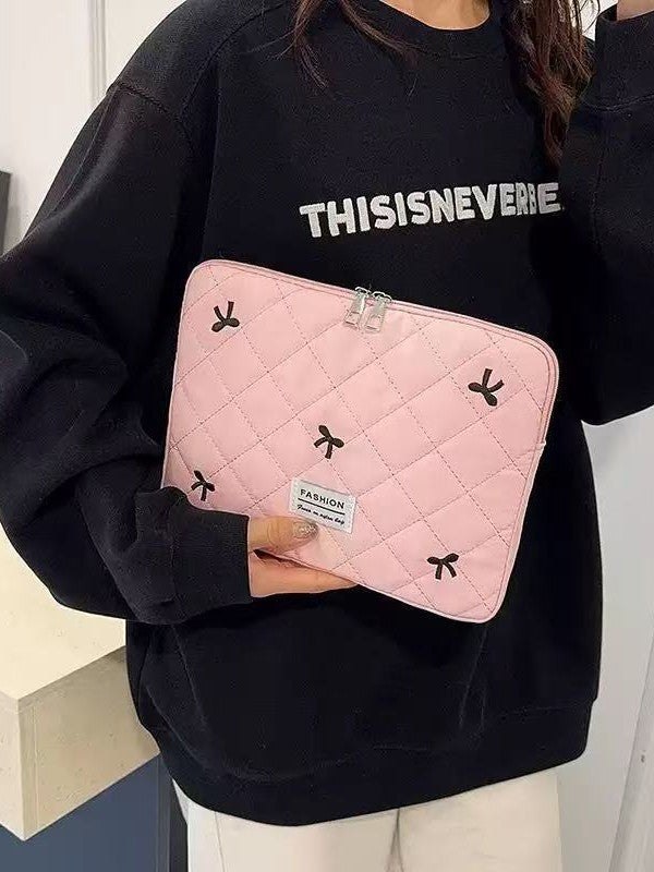 Quilted Tablet Cosmetics Organizer Bag