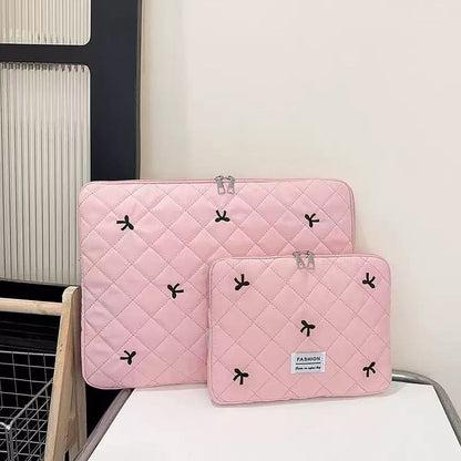Quilted Tablet Cosmetics Organizer Bag