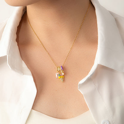 Rare Design Star Necklace