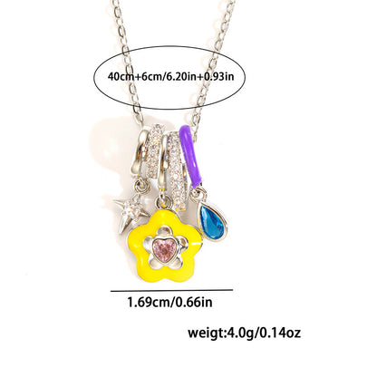 Rare Design Star Necklace