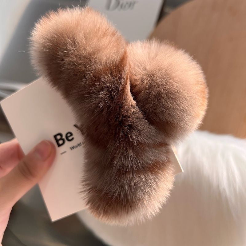 Real beaver fur claws