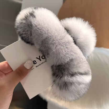 Real beaver fur claws