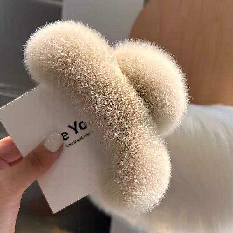Real beaver fur claws